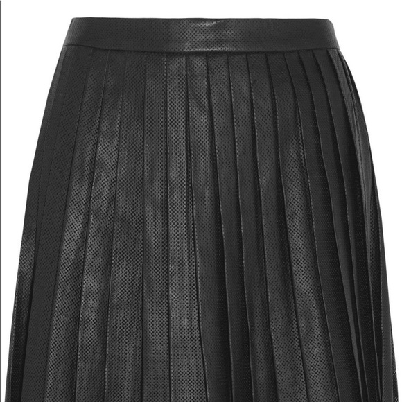 Theory Caon Perforated Pleated Leather Mini Skirt - Picture 2 of 12